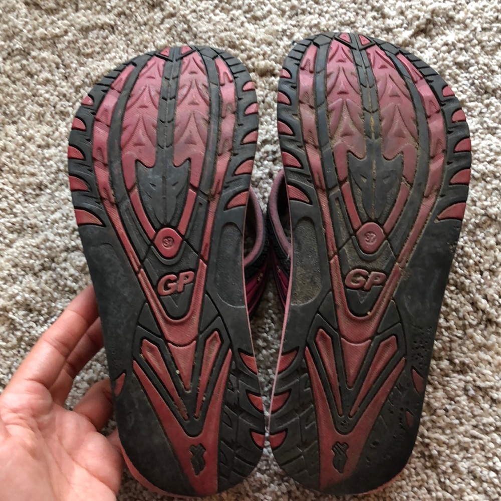 Athletic Flip Flops - Picture 5 of 5